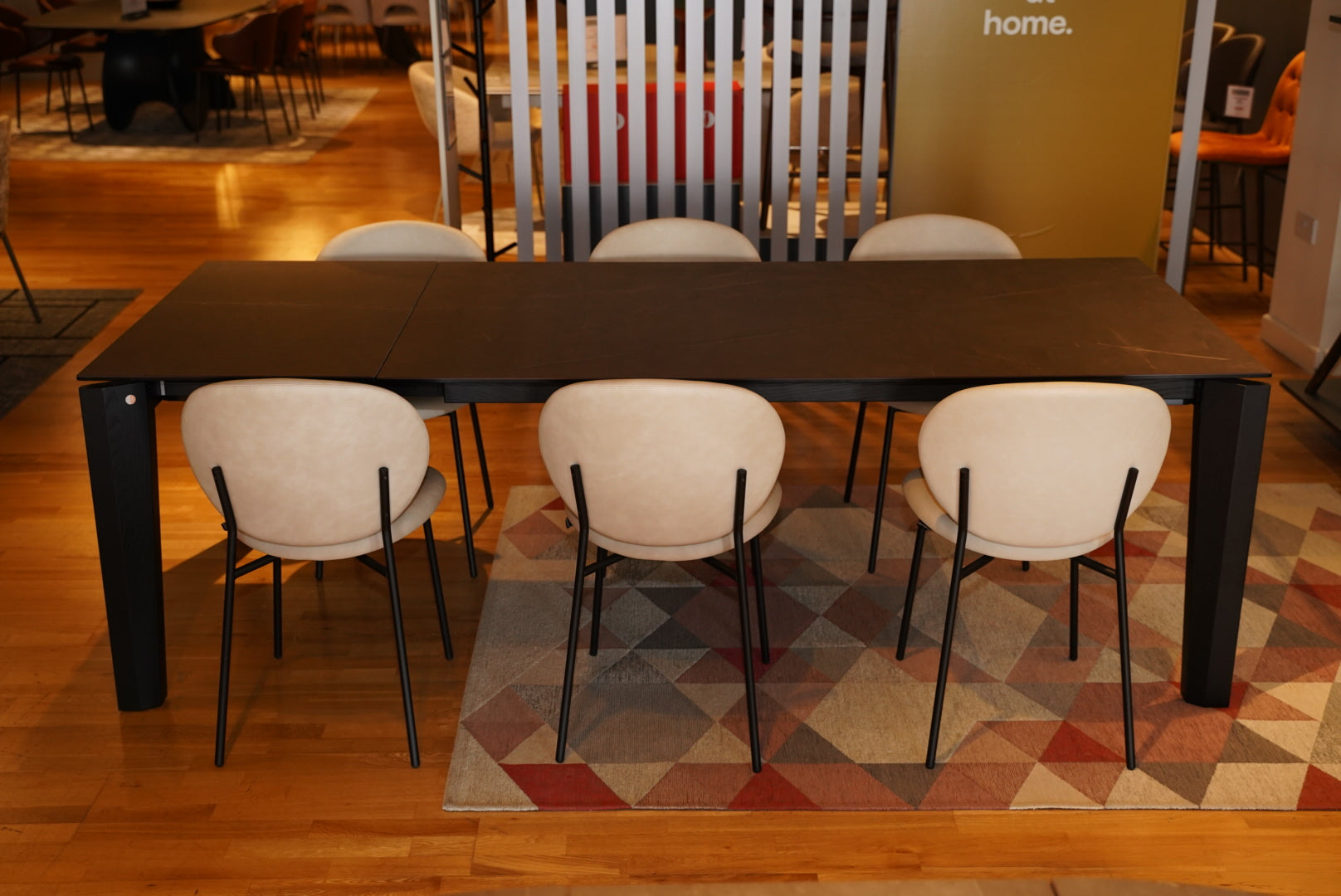 Calligaris - Alpha Extendable Table & 6 Innes Chairs