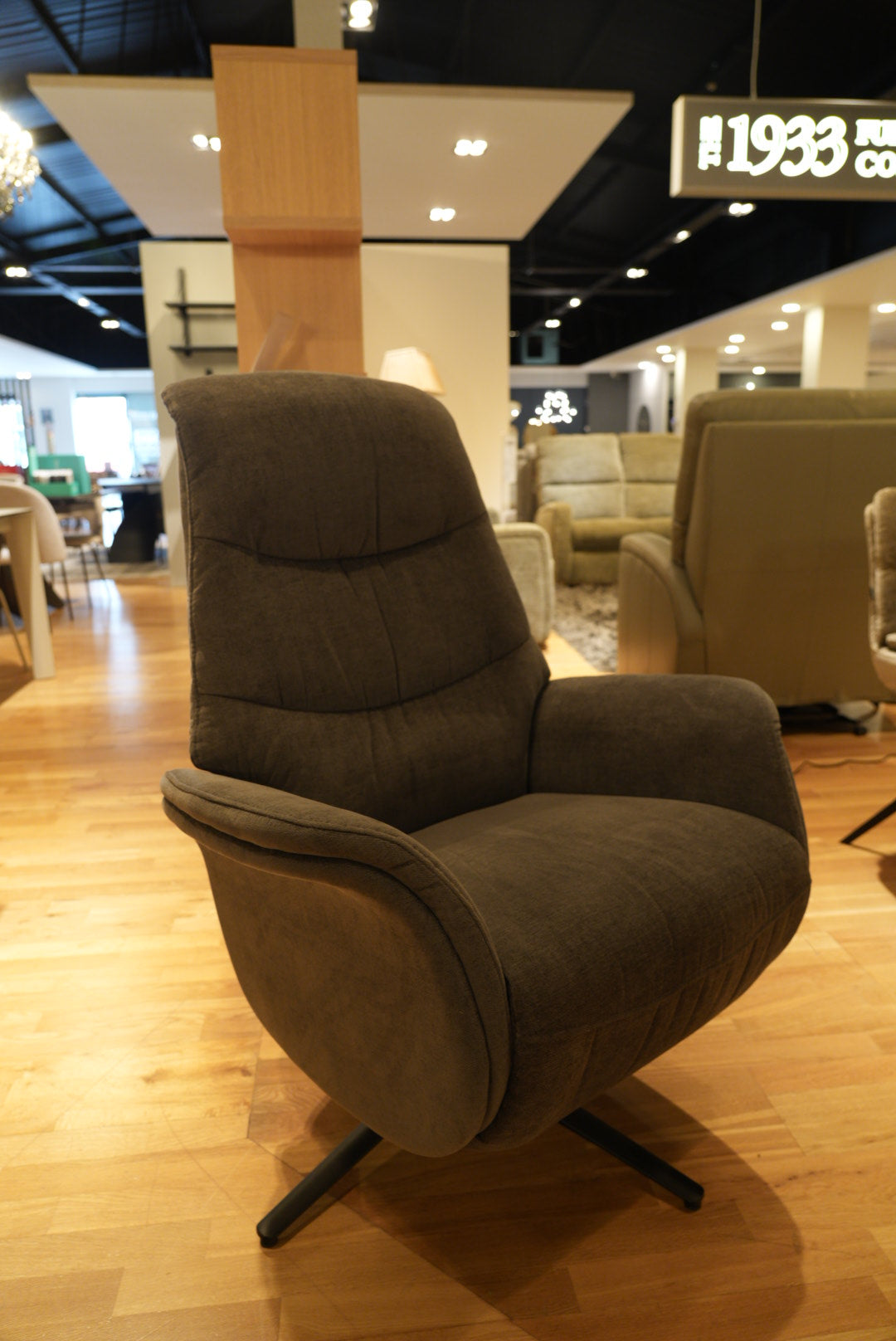 William - Recliner Chair