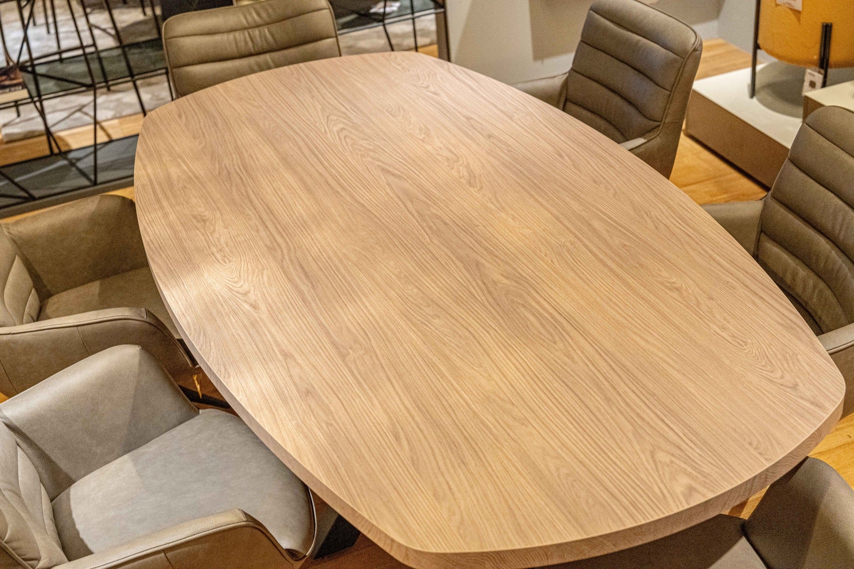 Costa Rica Oval Dining Table