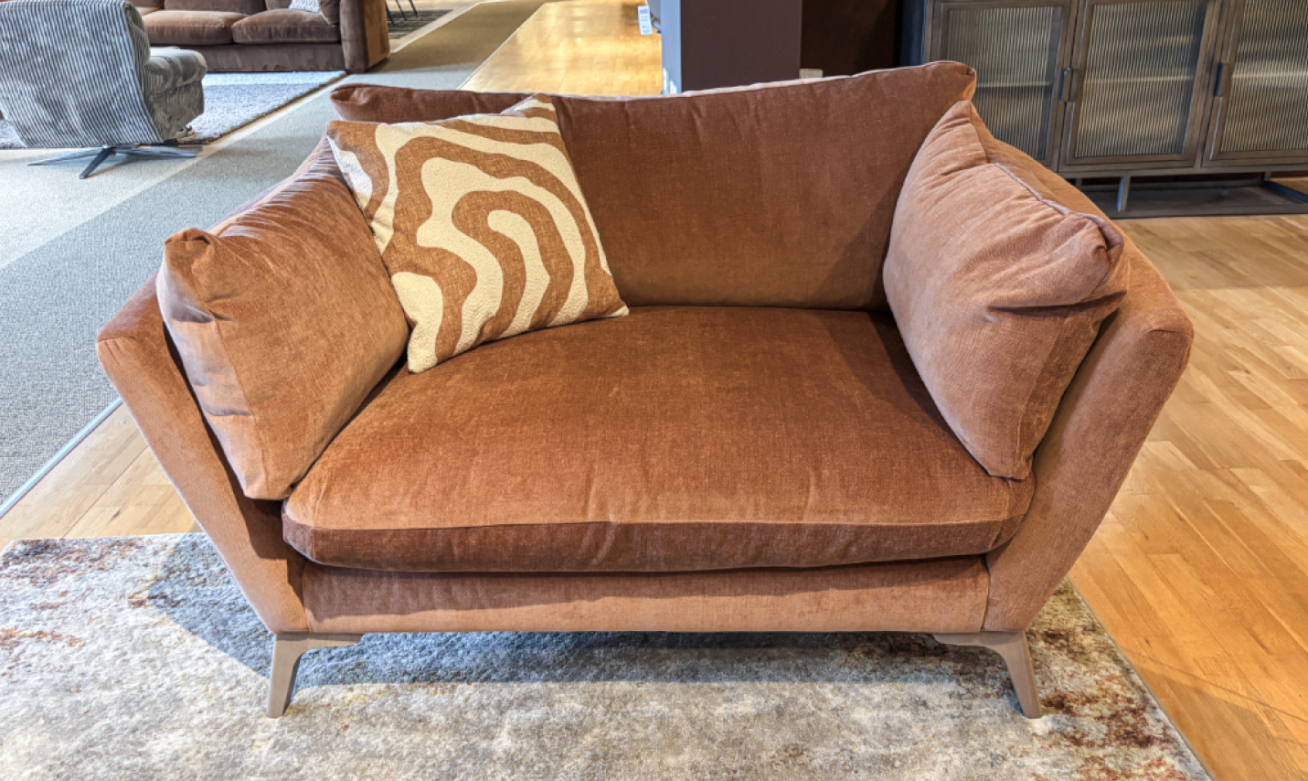 Whitemeadow – Elton Corner Sofa, Cuddler, & Coffee Table