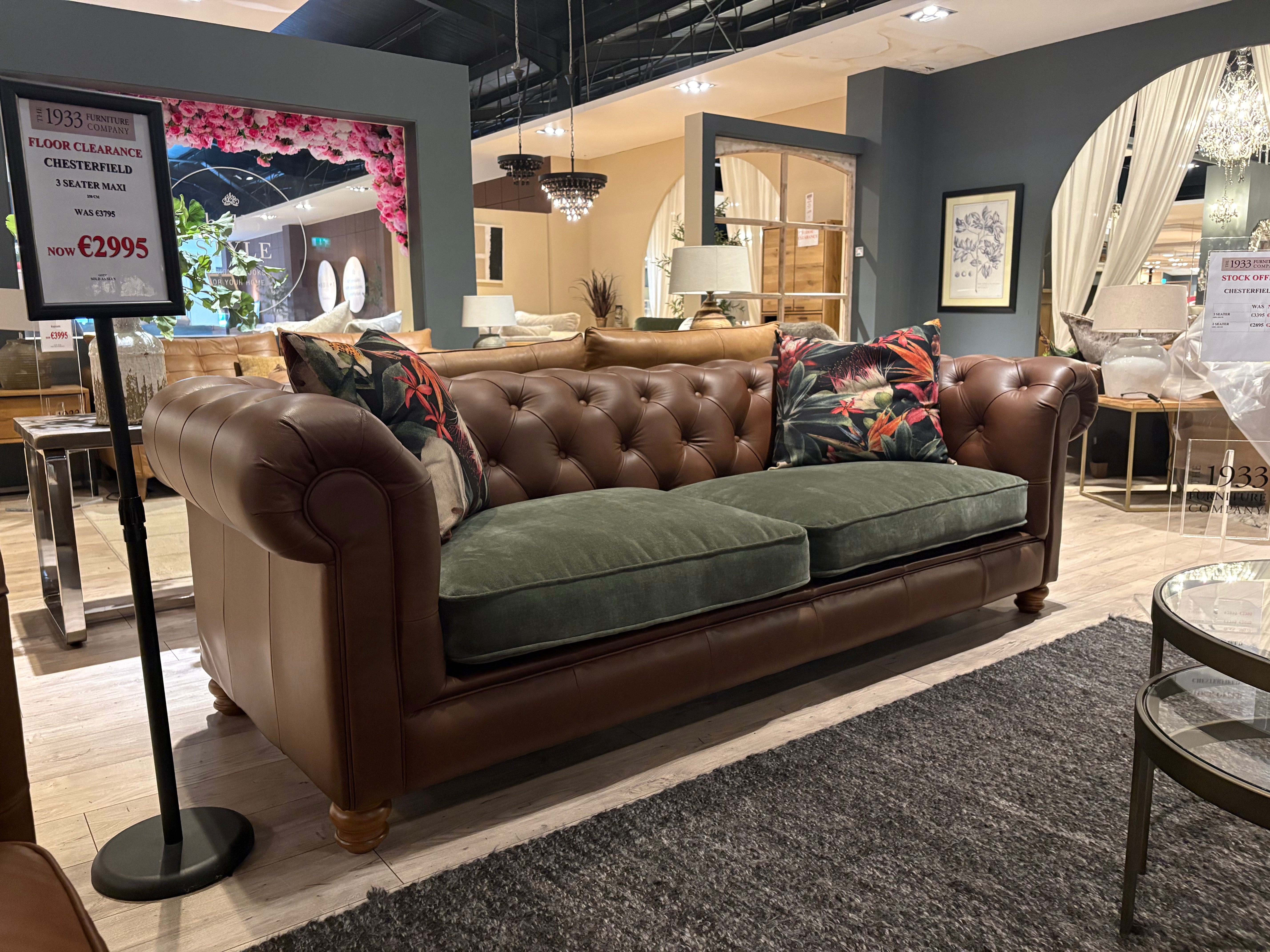 Chesterfield - 3 Seater Maxi Sofa