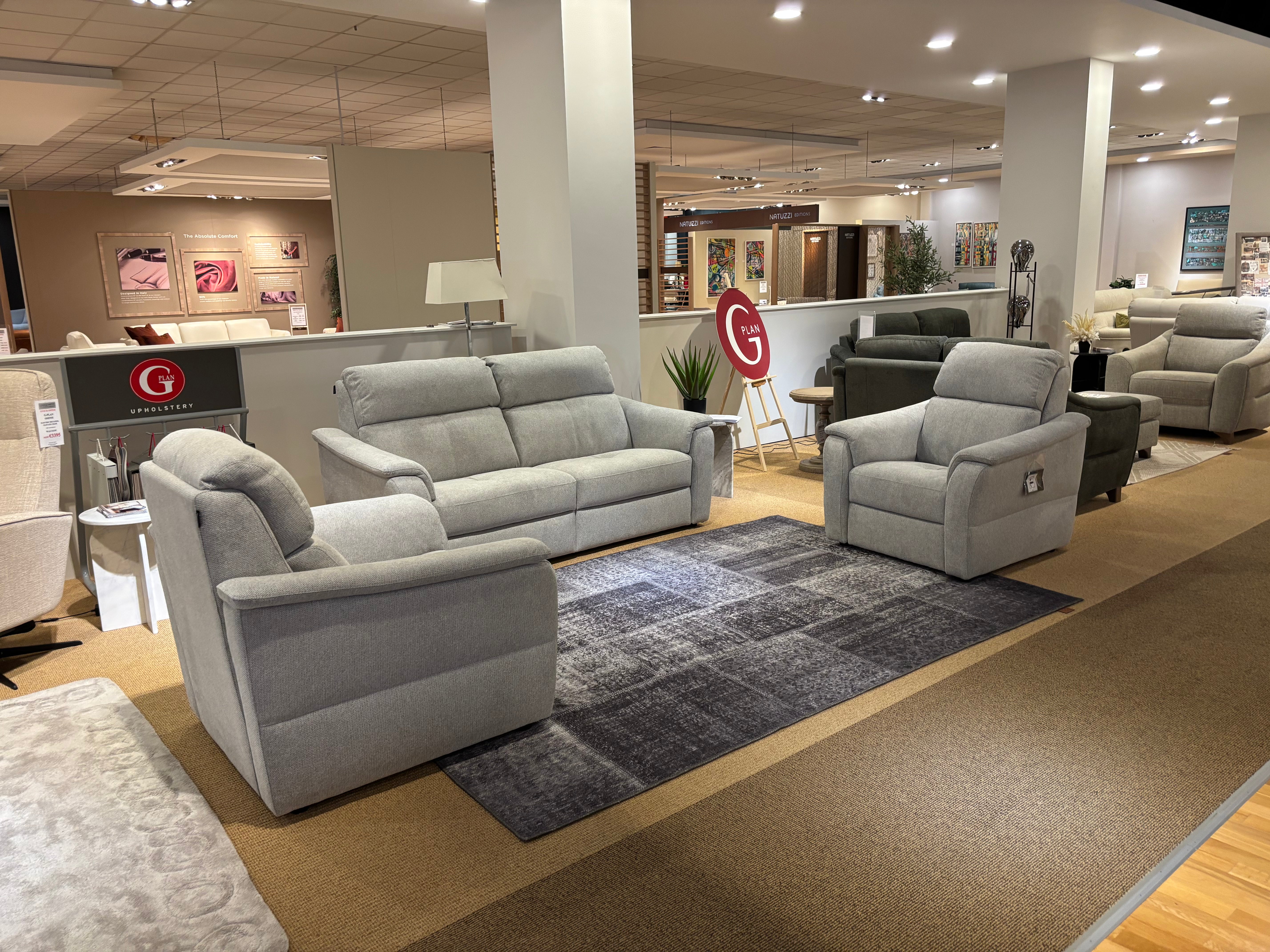 Nicoletti - Oakland 3 Seater Static & 2 Chairs