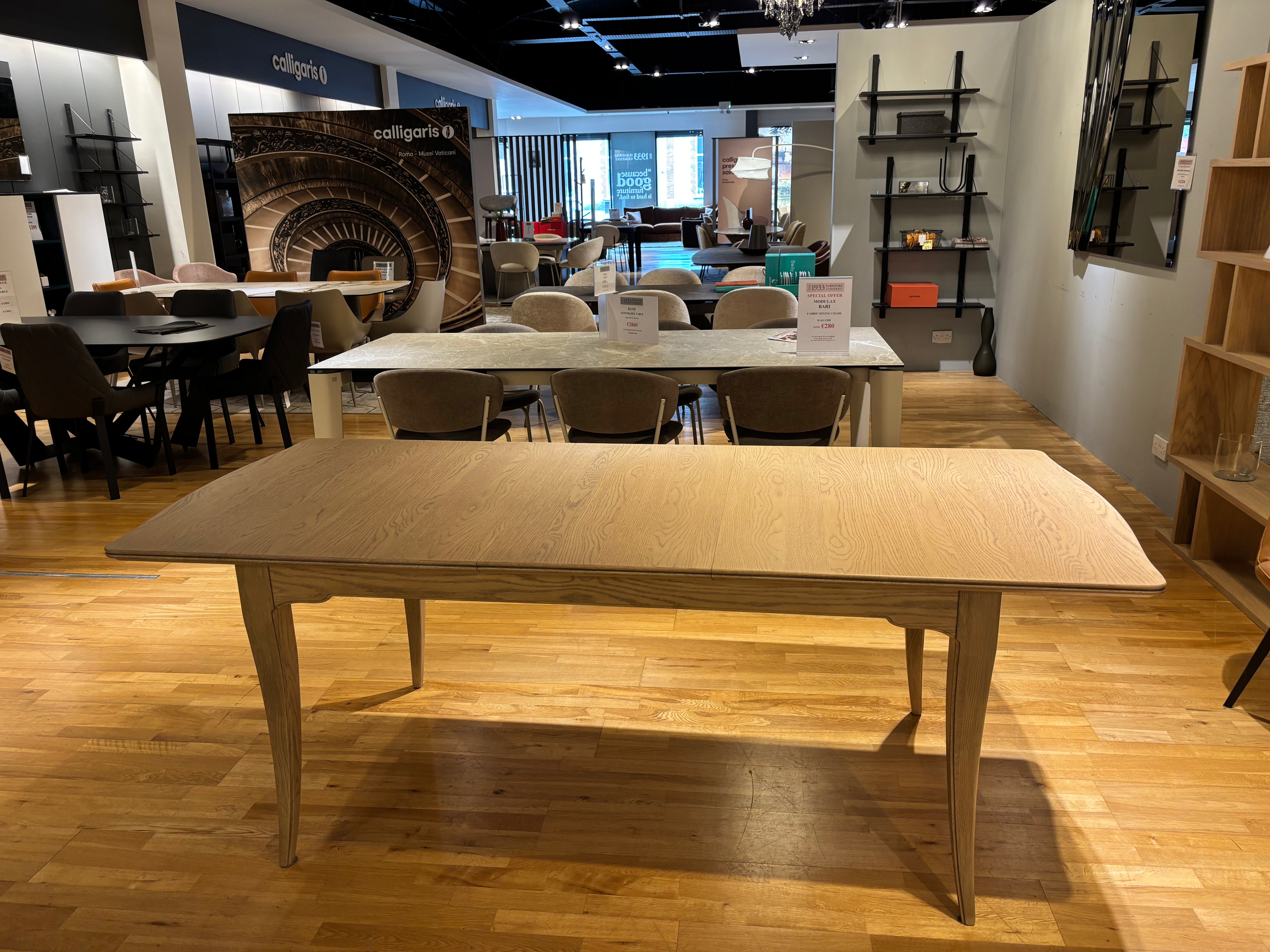 Willis & Gambier - Toulon Extendable Dining Table