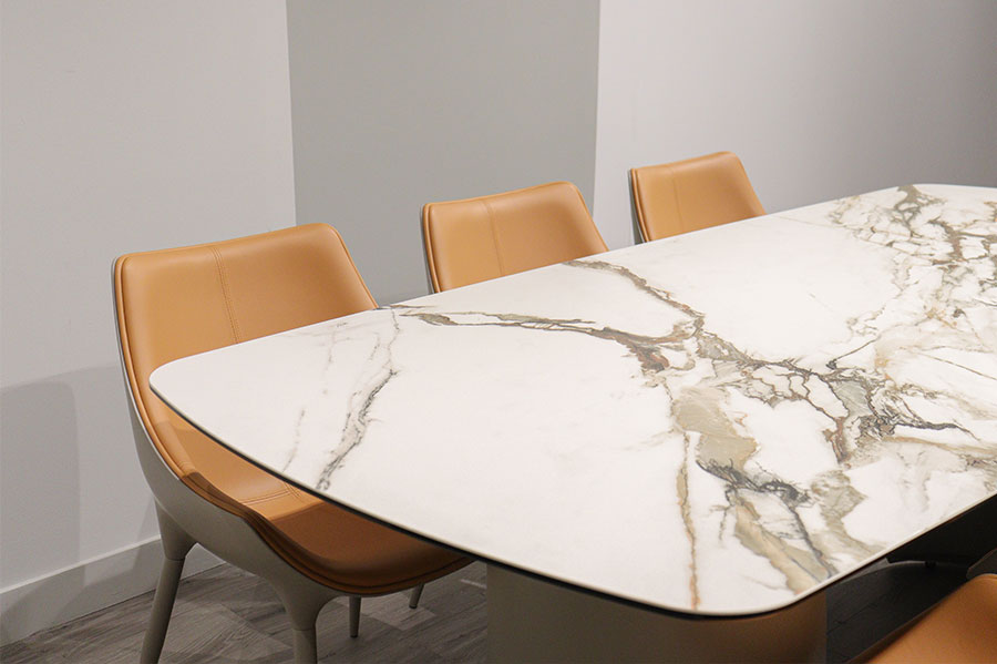 Montavello – Dining Table