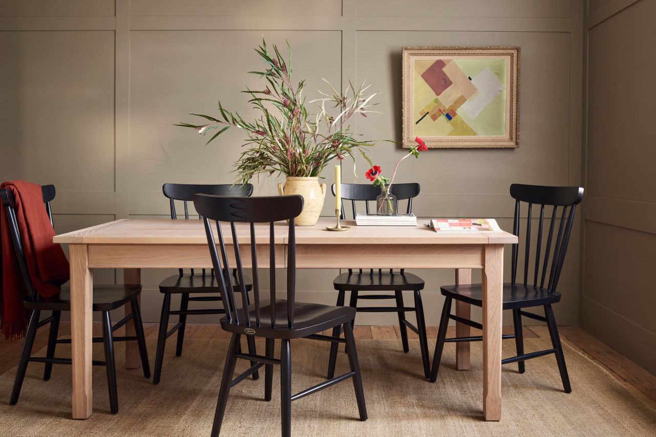 Neptune – Moreton Extending Dining Table
