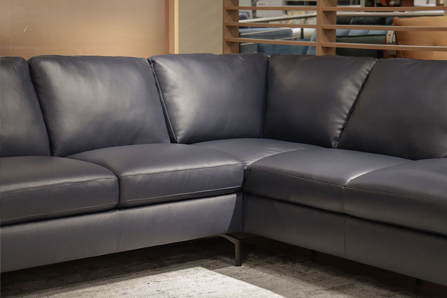 B845 - Corner Leather Sofa